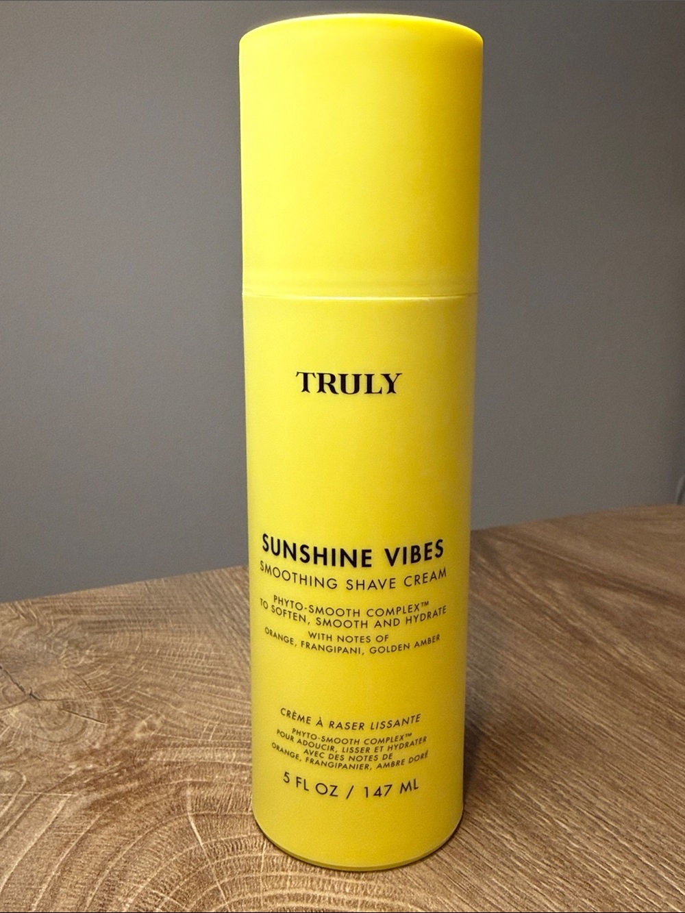 TRULY Sunshine Vibes Smoothing Shave Cream